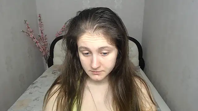 Holliy Cooper online show from February 26, 2026, 8:46 am