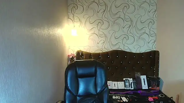 Snapshot of HannaCarrter chatting on June 14, 2026, 12:51 pm HannaCarrter online show from June 14, 2026, 12:51 pm