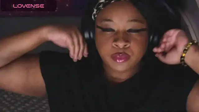 temptressbeauty24 online show from December 6, 2024, 11:00 am