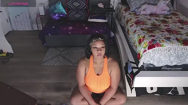 temptressbeauty24 online show from December 7, 2024, 4:42 am