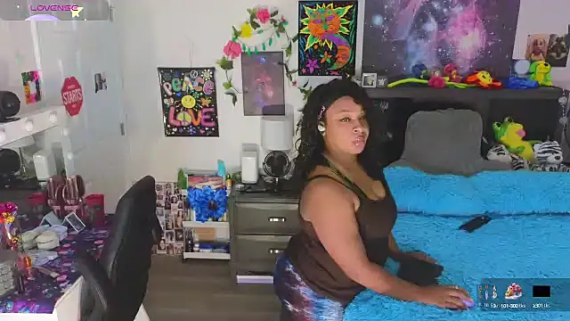 temptressbeauty24 online show from September 18, 2025, 2:52 pm