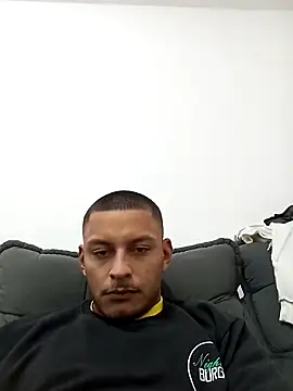 Snapshot of emrehliug12 chatting on May 3, 2026, 10:05 pm emrehliug12 online show from May 3, 2026, 10:05 pm