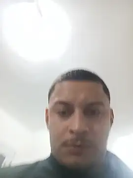 emrehliug12 online show from July 14, 2026, 9:31 pm