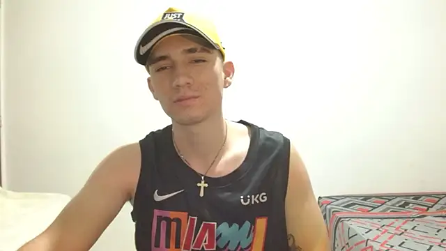 ChicoMaloFfF online show from April 12, 2026, 1:43 am