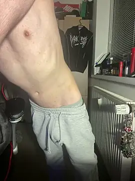 Using Crew online show from March 4, 2026, 9:32 pm