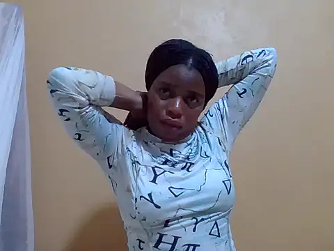 Snapshot of sweetbabra1 chatting on November 12, 2025, 4:35 am sweetbabra1 online show from November 12, 2025, 4:35 am