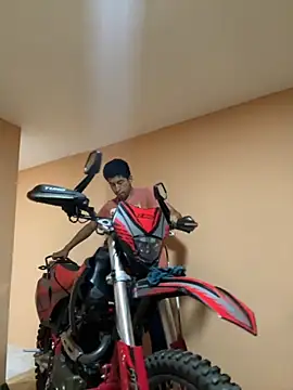 Snapshot of Alexander9827 chatting on December 1, 2025, 12:04 am Alexander9827 online show from December 1, 2025, 12:04 am