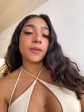 Snapshot of Bellafr chatting on January 5, 2025, 8:31 pm Bellafr online show from January 5, 2025, 8:31 pm
