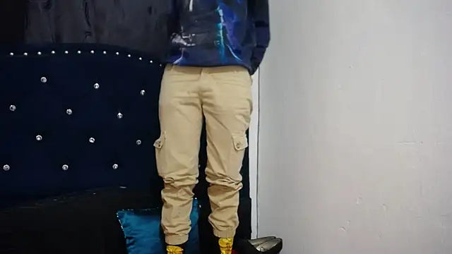 Snapshot of anyu1306 chatting on March 21, 2025, 1:24 am anyu1306 online show from March 21, 2025, 1:24 am