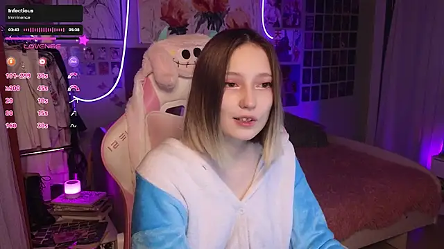 Evie Ro online show from September 24, 2025, 10:46 pm