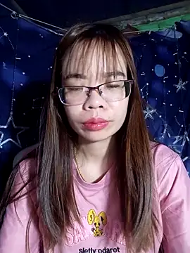   Mai-love19   online show from March 15, 2025, 9:49 pm