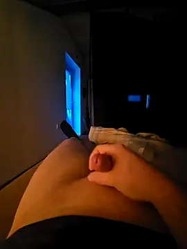 eigude10 online show from November 9, 2025, 3:32 pm