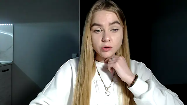 Snapshot of Sunbeam_ chatting on January 25, 2025, 8:10 pm Sunbeam online show from January 25, 2025, 8:10 pm