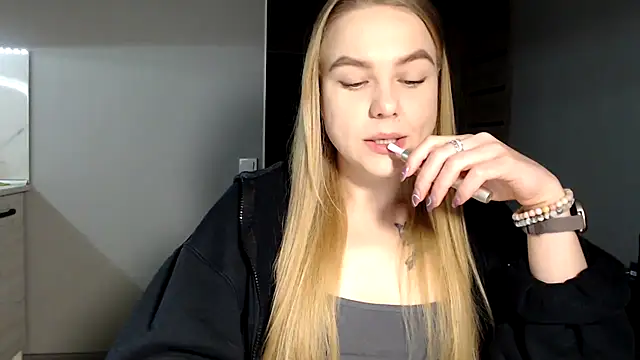 Snapshot of Sunbeam_ chatting on February 17, 2025, 4:04 pm Sunbeam online show from February 17, 2025, 4:04 pm