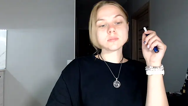 Snapshot of Sunbeam_ chatting on July 1, 2026, 9:47 pm Sunbeam online show from July 1, 2026, 9:47 pm