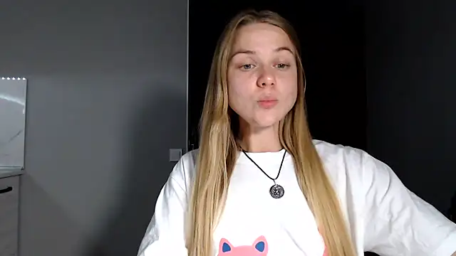 Snapshot of Sunbeam_ chatting on July 12, 2026, 8:22 pm Sunbeam online show from July 12, 2026, 8:22 pm