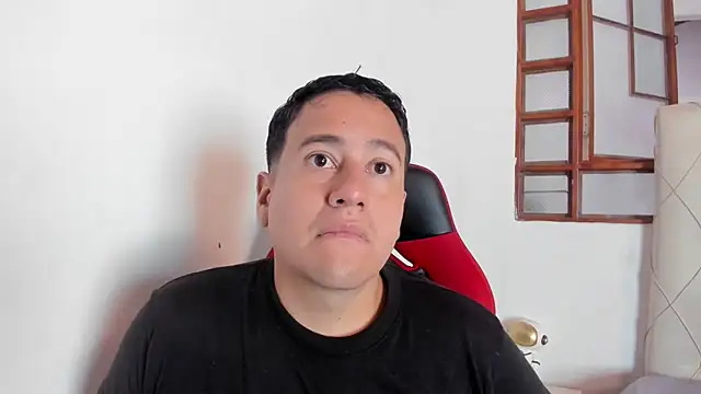 Snapshot of oliver_price1 chatting on March 3, 2026, 1:28 pm oliver price1 online show from March 3, 2026, 1:28 pm