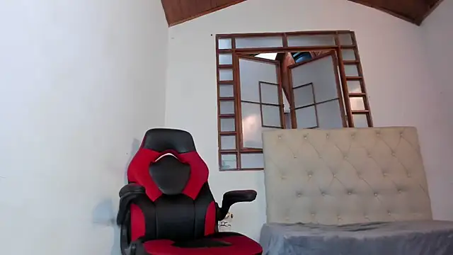 Snapshot of oliver_price1 chatting on March 7, 2026, 12:46 pm oliver price1 online show from March 7, 2026, 12:46 pm