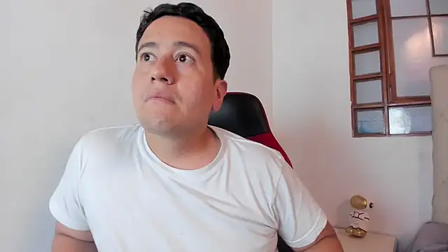 Snapshot of oliver_price1 chatting on March 9, 2026, 8:35 pm oliver price1 online show from March 9, 2026, 8:35 pm