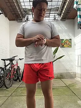 Snapshot of oliver_price1 chatting on March 16, 2026, 2:43 pm oliver price1 online show from March 16, 2026, 2:43 pm