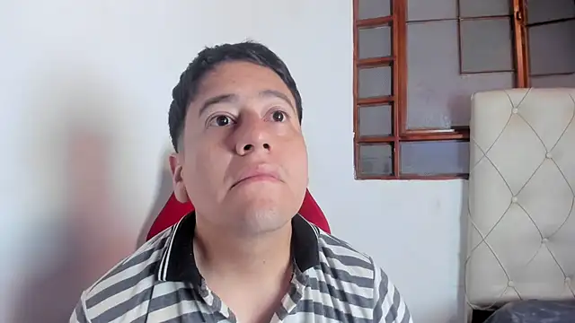 Snapshot of oliver_price1 chatting on March 24, 2026, 12:32 pm oliver price1 online show from March 24, 2026, 12:32 pm