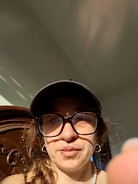 xgabyenlalunax online show from February 22, 2025, 9:59 pm