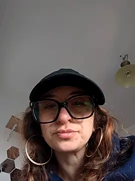 xgabyenlalunax online show from March 18, 2025, 4:37 pm