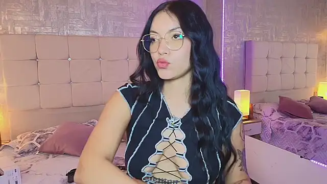 Snapshot of Baby_Venuss chatting on February 22, 2025, 6:50 am Baby Venuss online show from February 22, 2025, 6:50 am