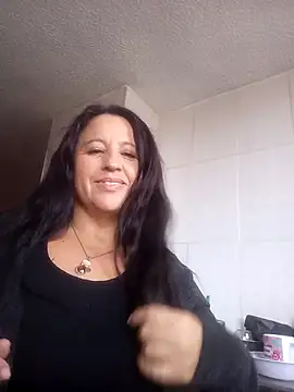 Snapshot of valeriapinter chatting on July 3, 2026, 12:33 pm valeriapinter online show from July 3, 2026, 12:33 pm
