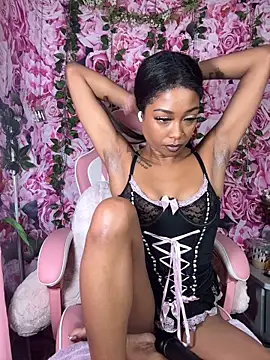 Snapshot of mismialove chatting on November 7, 2025, 6:02 am mismialove online show from November 7, 2025, 6:02 am