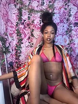 Snapshot of mismialove chatting on November 20, 2025, 10:26 am mismialove online show from November 20, 2025, 10:26 am