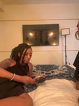 Snapshot of mismialove chatting on February 26, 2026, 10:14 am mismialove online show from February 26, 2026, 10:14 am